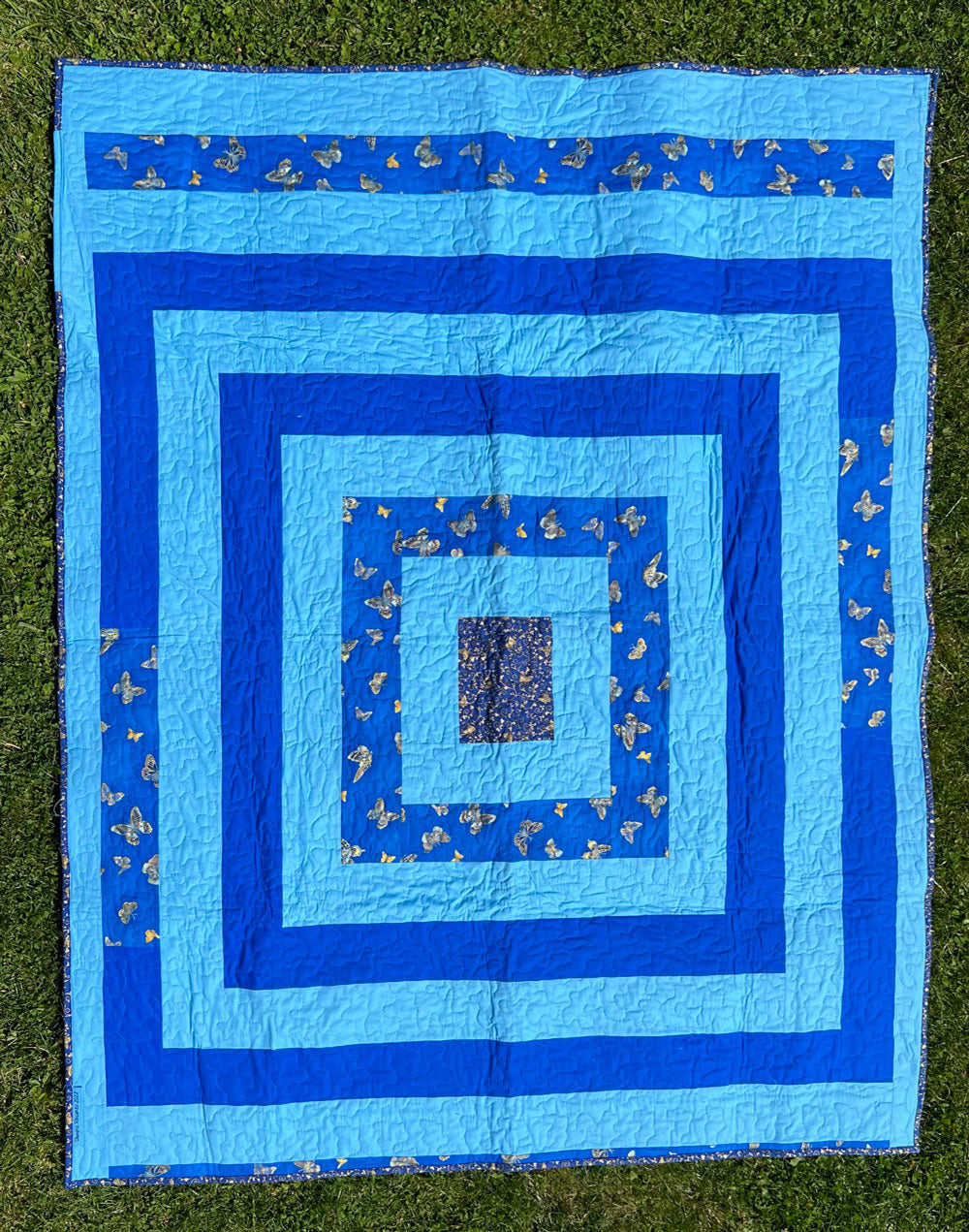 Quilt-015 Goldblaue Schmetterlinge - Disegno-Vincenzo Quilts- und Drechselprodukte